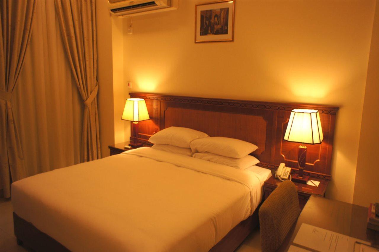 Al Muntazah Plaza Hotel Doha Exterior foto